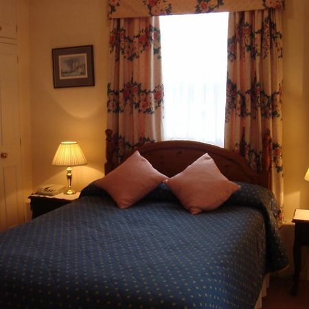 Gibtel Lodge & Cafe Slough Room photo